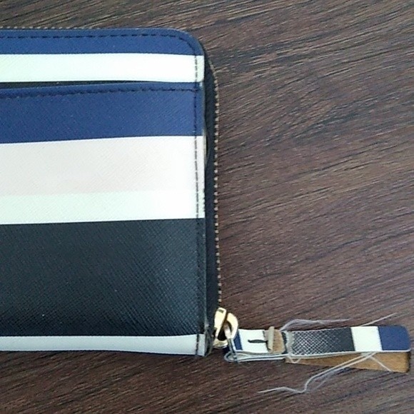 Kate Spade Laurel Way Printed Neda Cruise zip around wallet designer S… - Picture 3 of 4